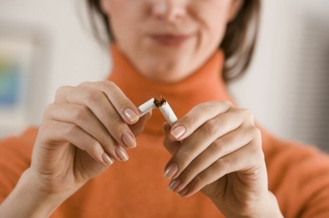 smoking causes blocked arteries in legs